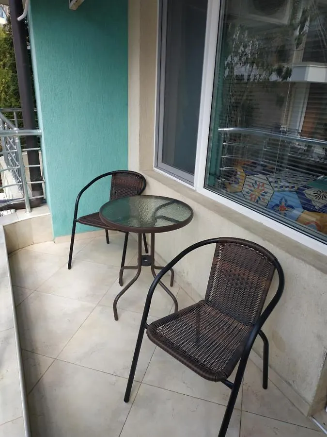 Hotel apartamentowy Private Studio 104 Nev Complex Sarafovo Near Beach & Airport Swimming Pool Free Parking
